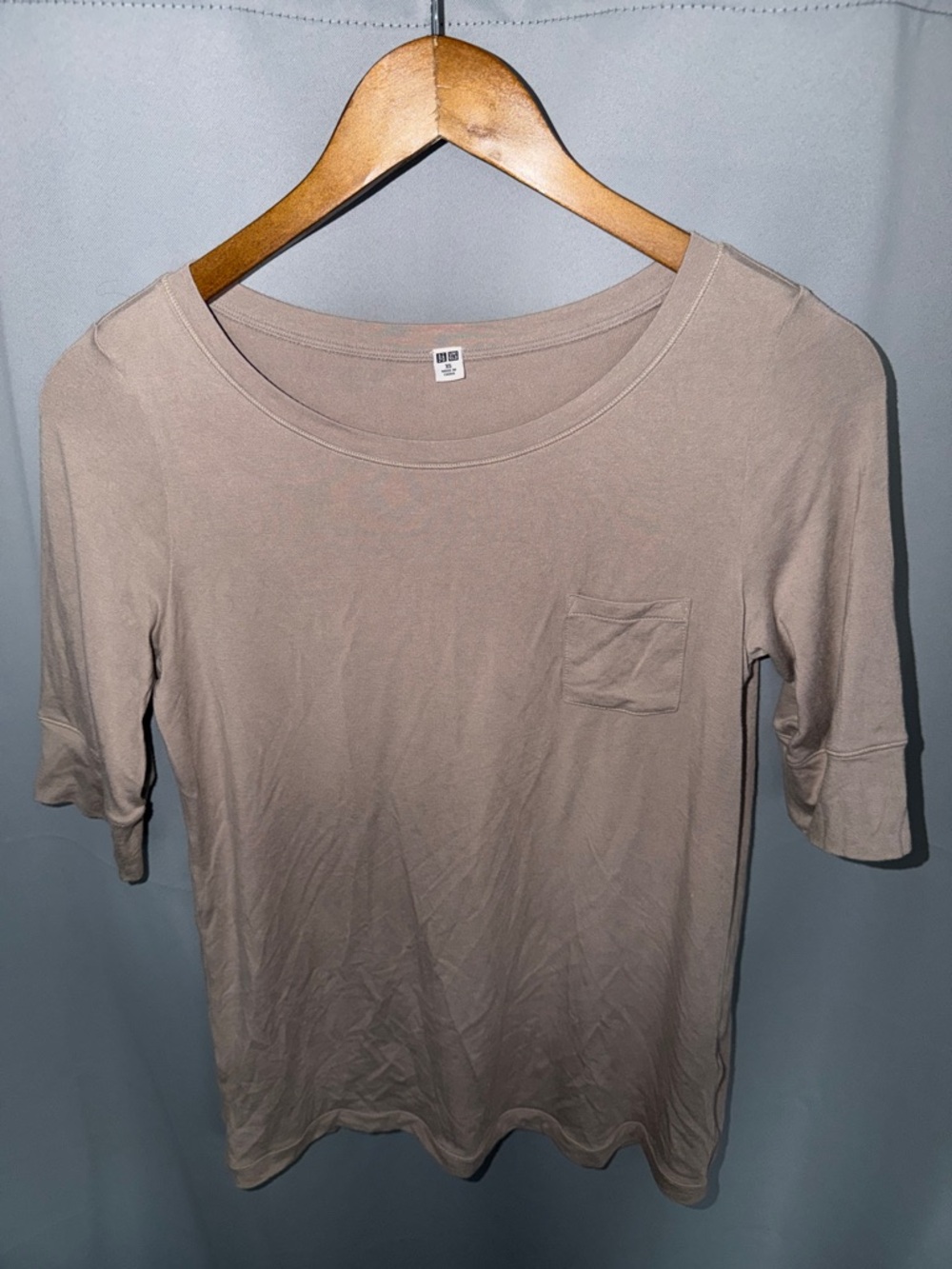 Uniqlo Women's Scoop Neck Short Sleeve Soft Tee in Taupe Size XS oversized